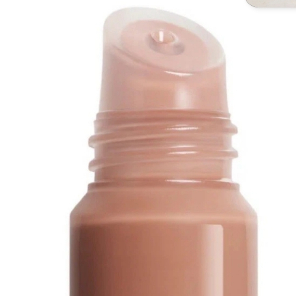 R.e.m. Beauty On Your Collar Plumping Lip Gloss Away Message 0.28 oz New - Picture 2 of 7